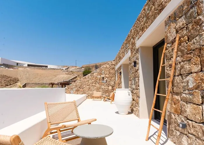 Rhea Elia * Ftelia (Mykonos)