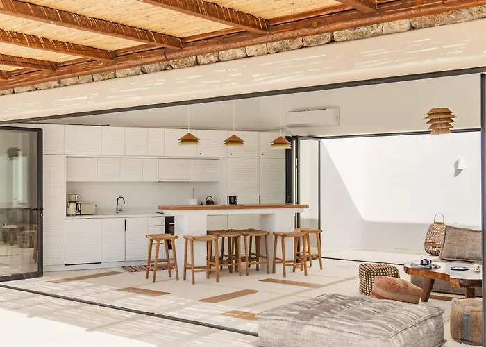 Rhea Elia פטליה